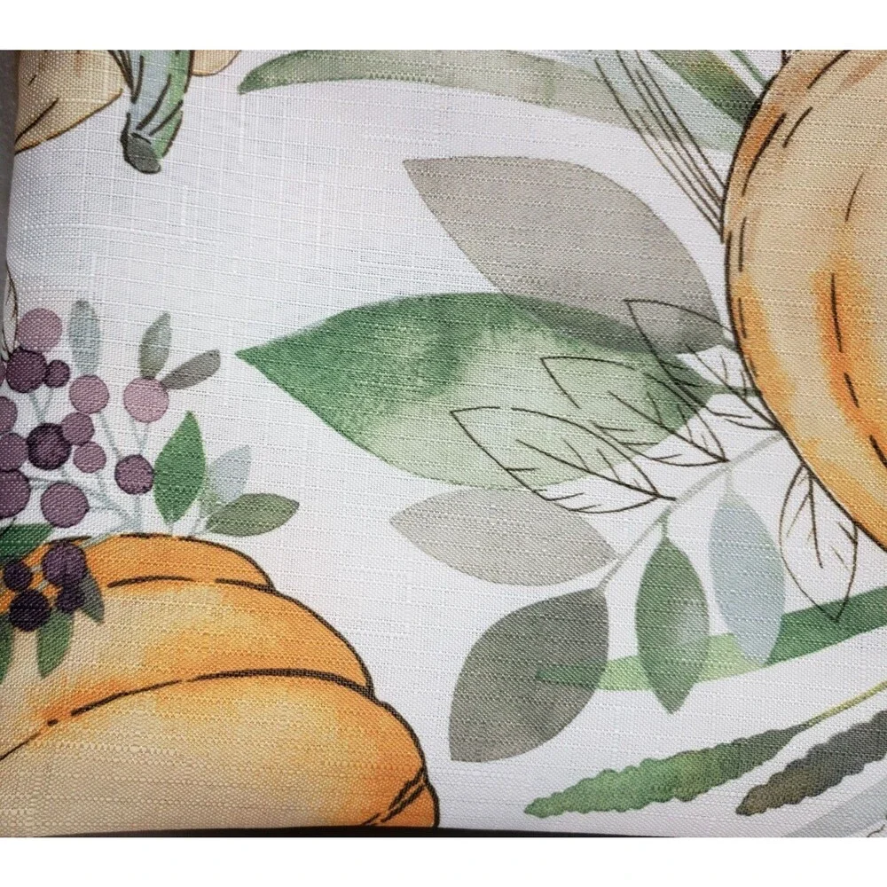 1 Printed Fabric Tablecloth, 60